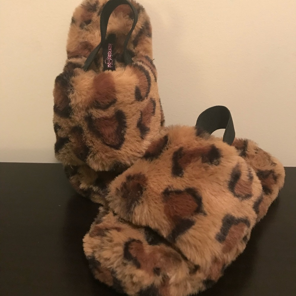 Little girls faux fur leopard slides size 11/12c